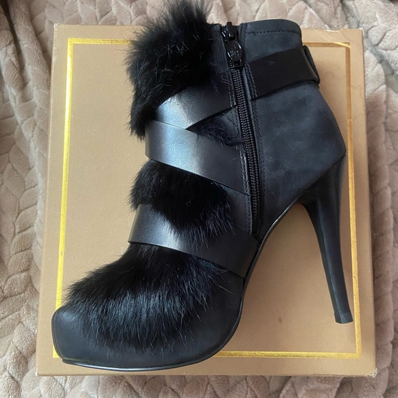 Brand new in box DESIGNER rabbit fur heeled booties - Picture 2 of 4